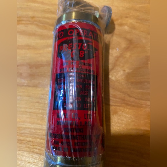 Vintage motorcycle fire extinguisher - Picture 5 of 6